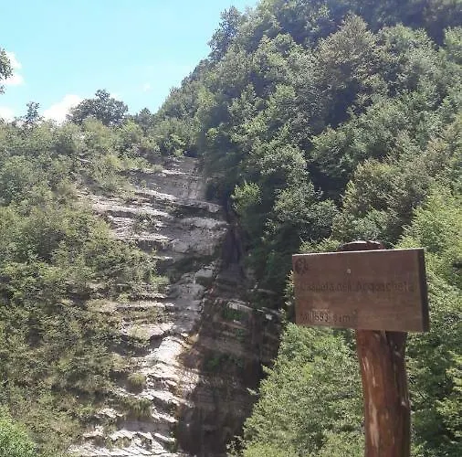 Hotel Acquacheta Valtancoli 3*